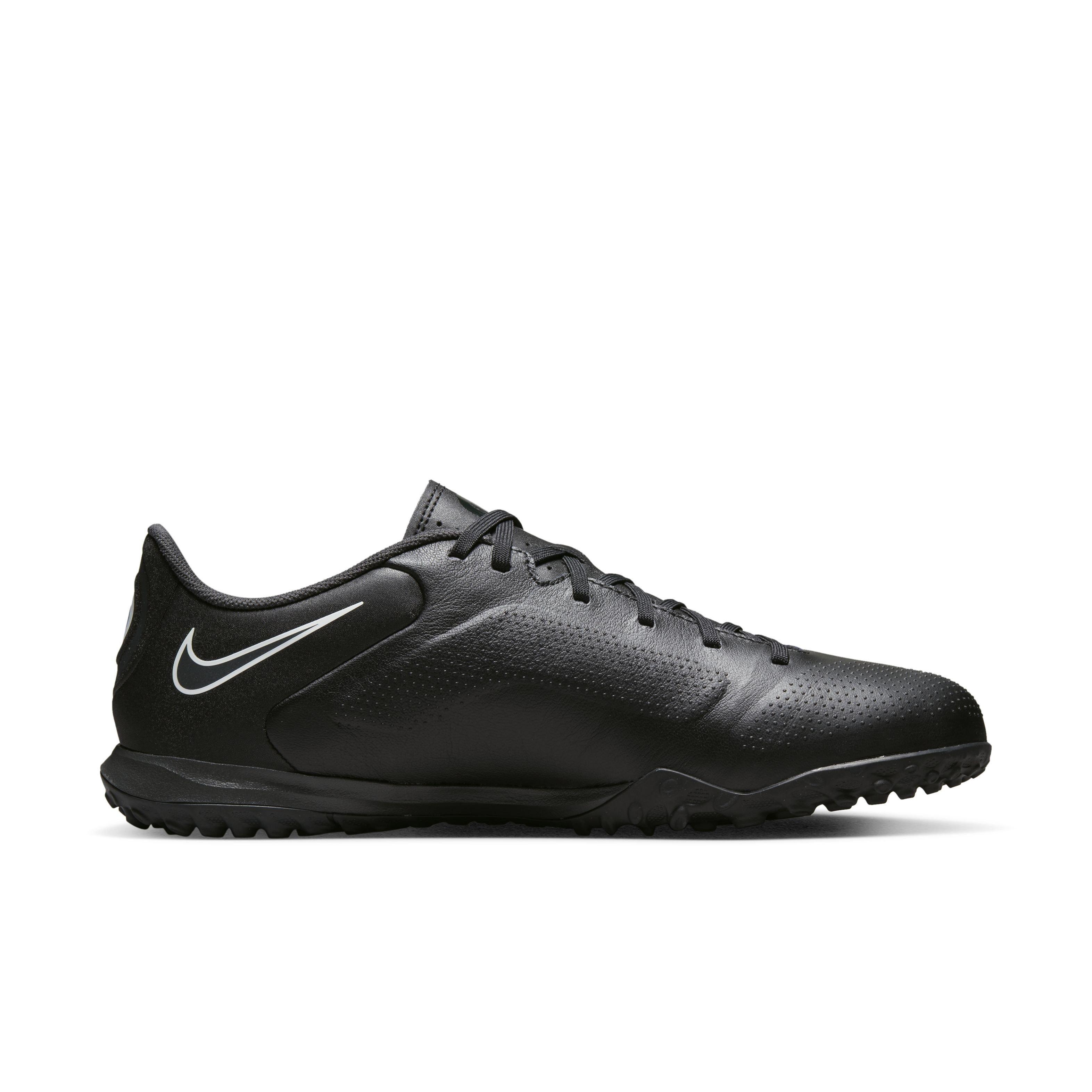 Indoor soccer shoes deals hibbett sports